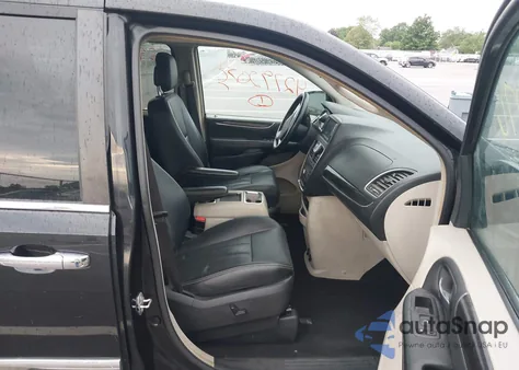 2016 Chrysler Town & Country Touring-L Anniversary Edition from USA, damaged, VIN 2C4RC1CG1GR150423